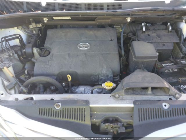 2015 TOYOTA SIENNA 5TDKK3DC5FS575998 Photo 9