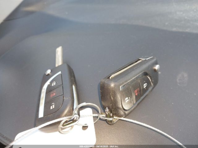 NMTKHMBXXMR118965 Toyota C-HR LE