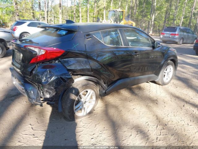 NMTKHMBXXMR118965 Toyota C-HR LE