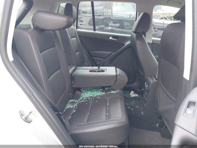 WVGBV7AX8HW505397 Volkswagen Tiguan 2.0t S
