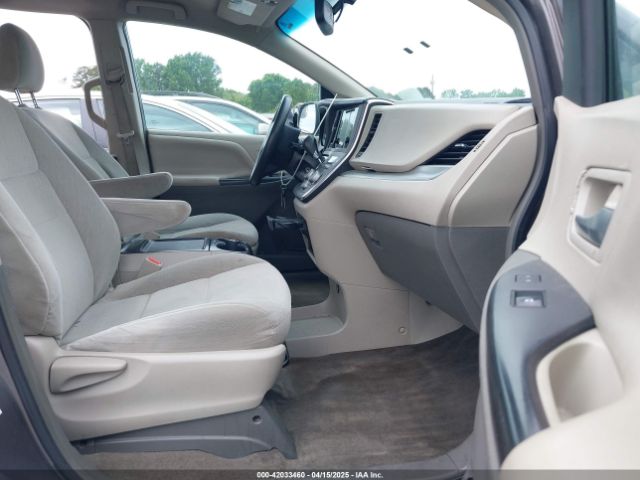 5TDKK3DC5FS610247 Toyota Sienna Le 8 Passenger
