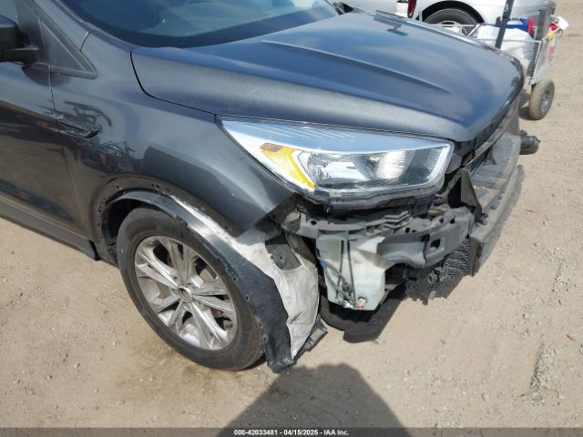 1FMCU0GD4KUB05626 Ford ESCAPE SE