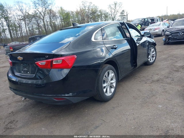 1G1ZD5STXSF149444 Chevrolet Malibu Fwd 1lt