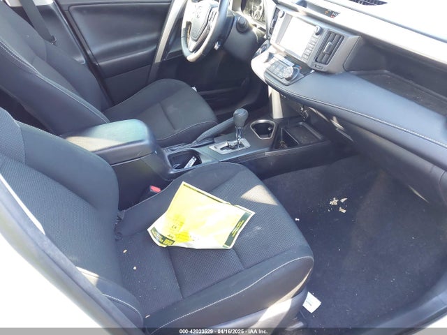 JTMWFREV2JJ171717 Toyota Rav4 Xle