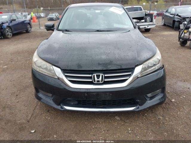 1HGCR3F95FA027886 Honda Accord Touring