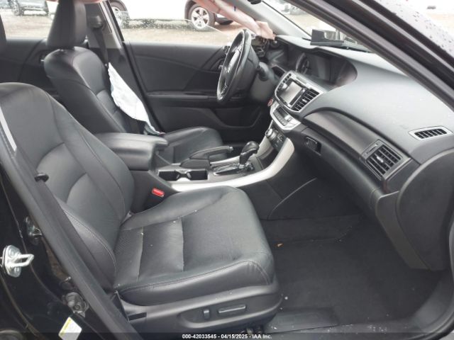 1HGCR3F95FA027886 Honda Accord Touring