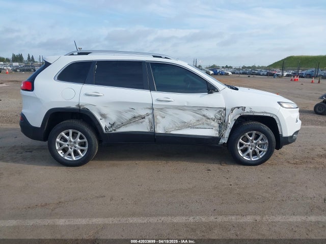 1C4PJMCS1GW185442 Jeep Cherokee Latitude
