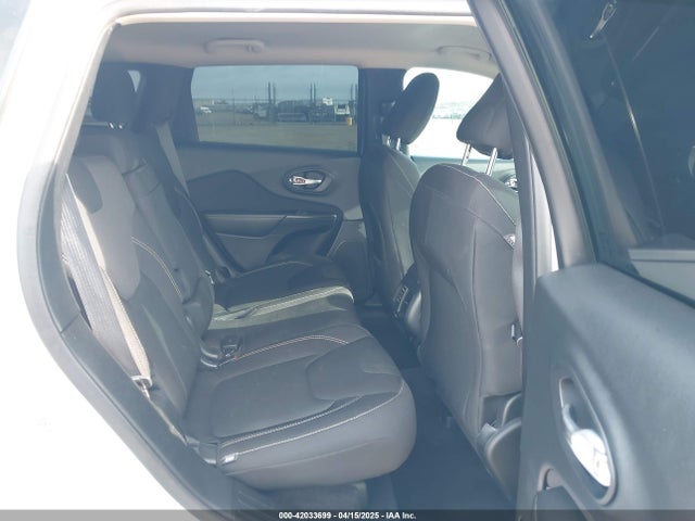 1C4PJMCS1GW185442 Jeep Cherokee Latitude