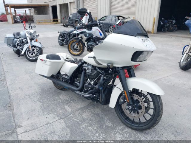 2018 HARLEY-DAVIDSON FLTRXS 1HD1KTC33JB636180