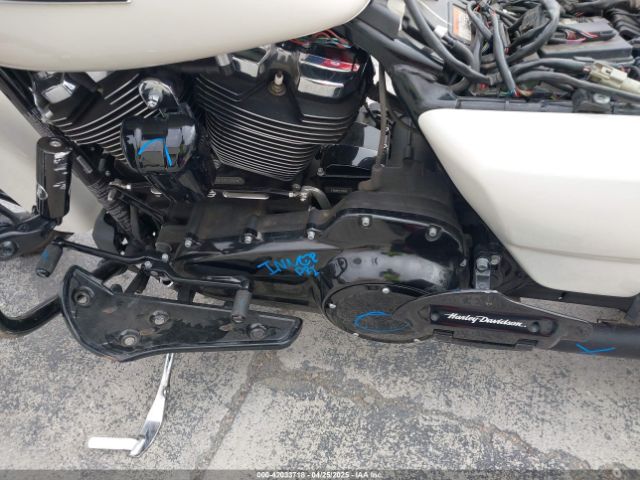 2018 HARLEY-DAVIDSON FLTRXS 1HD1KTC33JB636180 Photo 8
