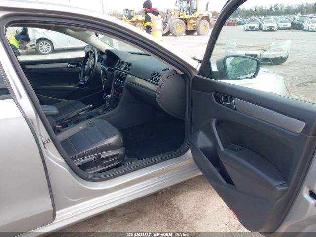 1VWAT7A36EC100510 Volkswagen Passat 1.8t Wolfsburg Edition