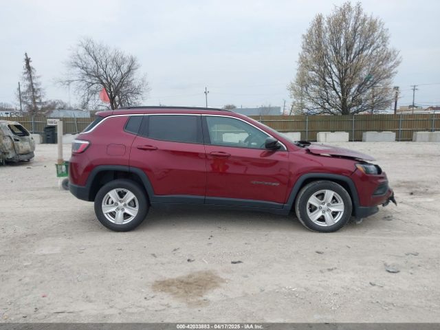 3C4NJDBB1NT110087 Jeep Compass Latitude 4x4