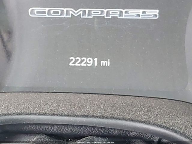 3C4NJDBB1NT110087 Jeep Compass Latitude 4x4