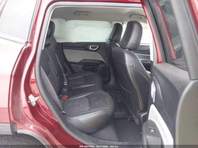 3C4NJDBB1NT110087 Jeep Compass Latitude 4x4