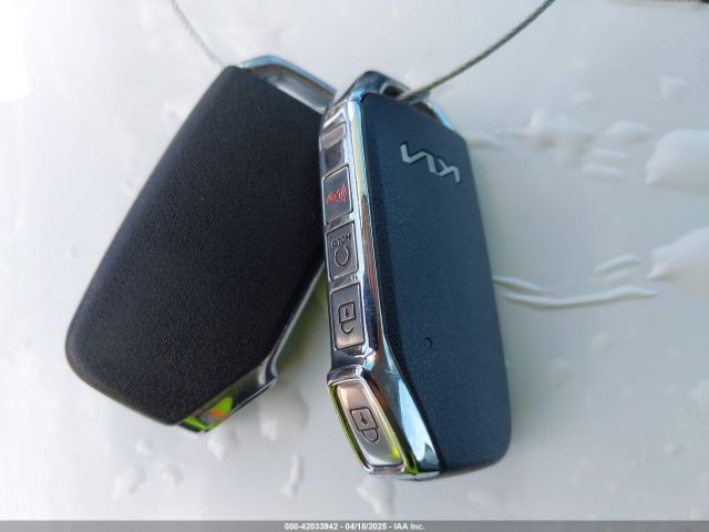KNDCR3LE1P5100018 KIA NIRO EX