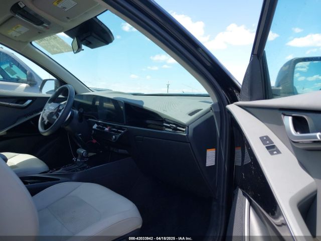 KNDCR3LE1P5100018 KIA NIRO EX