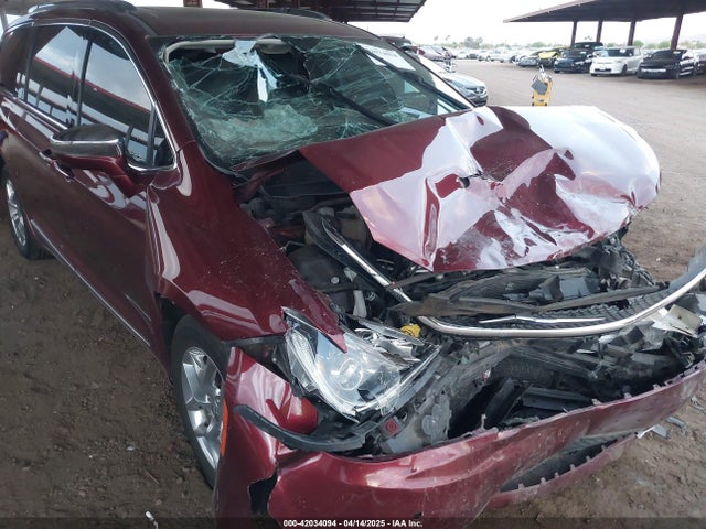 Chrysler Pacifica Limited 2019 2C4RC1GG0KR507643 Image 6