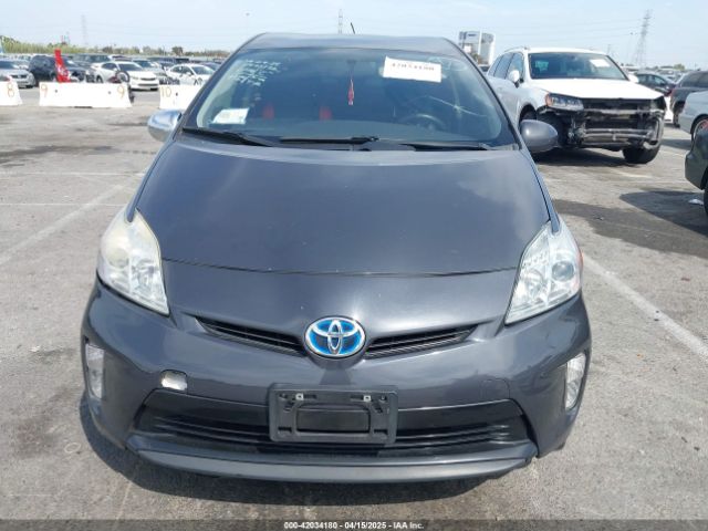 JTDKN3DU9F0453261 Toyota Prius Two