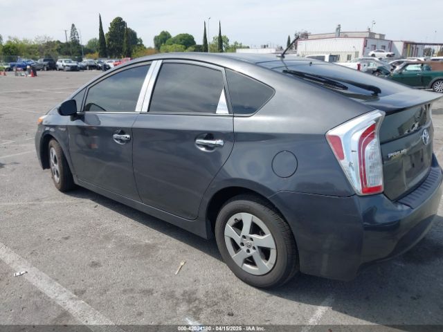 JTDKN3DU9F0453261 Toyota Prius Two