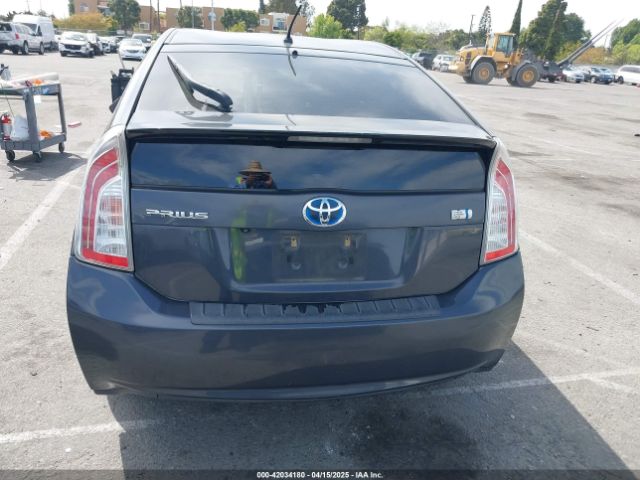JTDKN3DU9F0453261 Toyota Prius Two