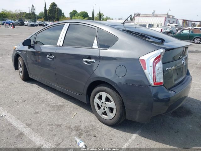 JTDKN3DU9F0453261 Toyota Prius Two