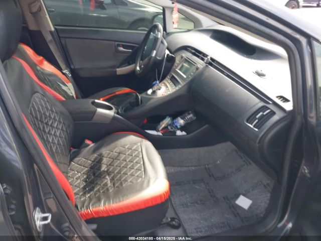 JTDKN3DU9F0453261 Toyota Prius Two