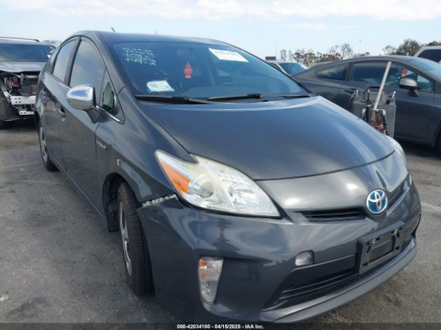 JTDKN3DU9F0453261 Toyota Prius Two