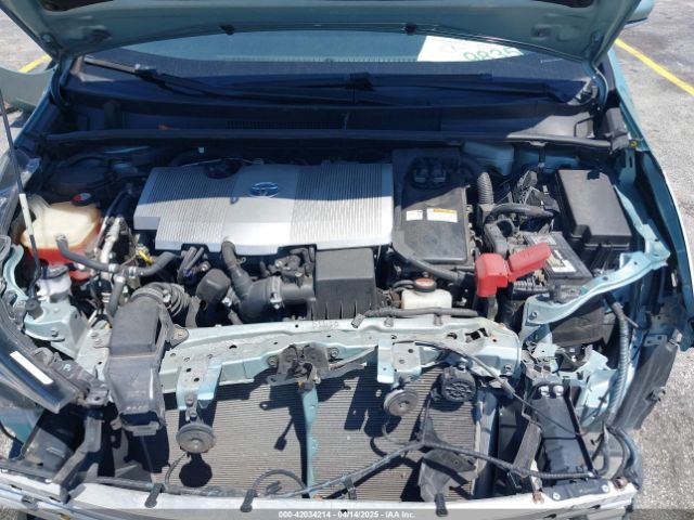 JTDKARFU0G3016597 Toyota Prius Four Touring