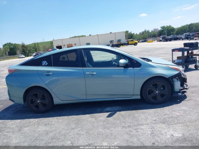JTDKARFU0G3016597 Toyota Prius Four Touring