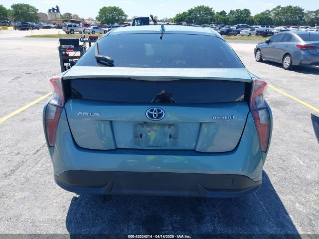 JTDKARFU0G3016597 Toyota Prius Four Touring