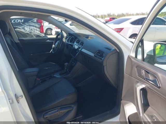 3VV3B7AX8JM192926 Volkswagen Tiguan 2.0t Se/2.0t Sel