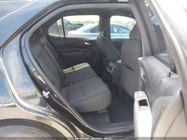 2GNAXKEXXJ6218383 Chevrolet EQUINOX LT