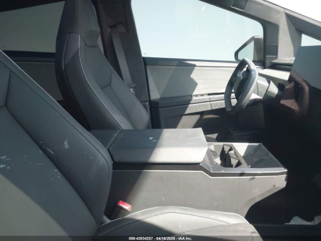 2024 TESLA CYBERTRUCK 7G2CEHED4RA024805 Photo 4