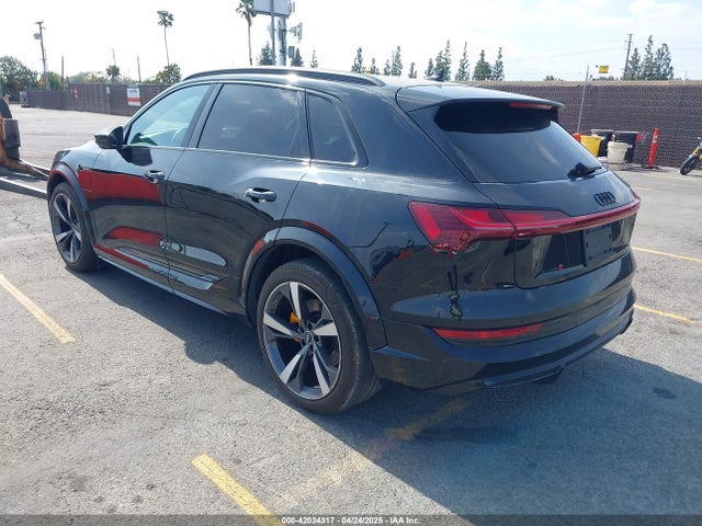 2022 AUDI E-TRON S WA1ACBGE1NB036469 Photo 2