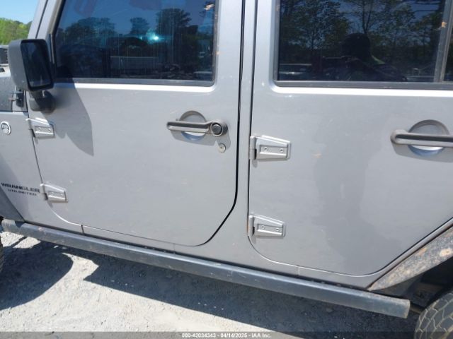 1C4BJWDG4EL292421 Jeep Wrangler Unlimited Sport