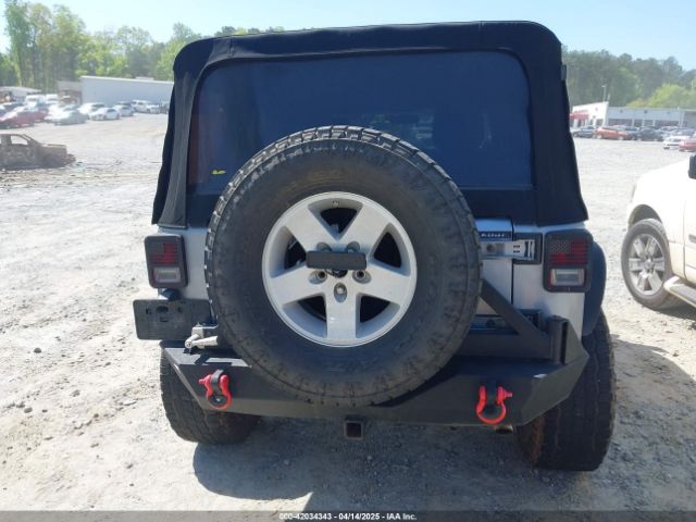1C4BJWDG4EL292421 Jeep Wrangler Unlimited Sport
