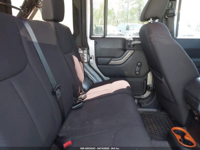 1C4BJWDG4EL292421 Jeep Wrangler Unlimited Sport