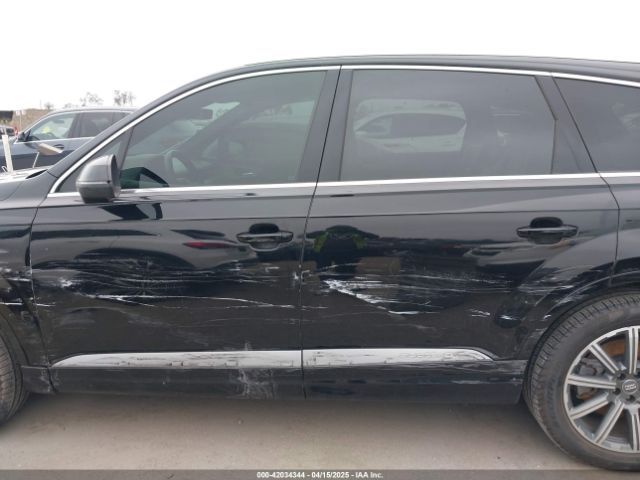WA1AHAF78HD048206 Audi Q7 2.0t Premium