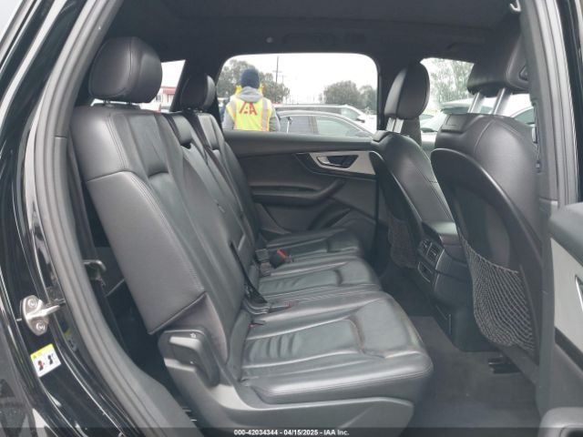 WA1AHAF78HD048206 Audi Q7 2.0t Premium