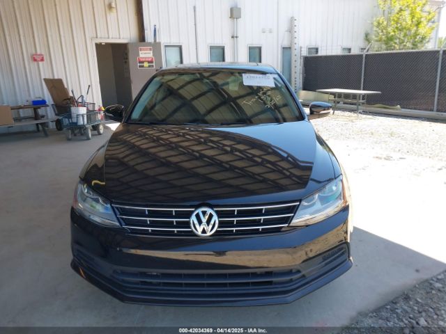 3VWDB7AJ5JM261387 Volkswagen Jetta 1.4t Se/1.4t Wolfsburg Edition