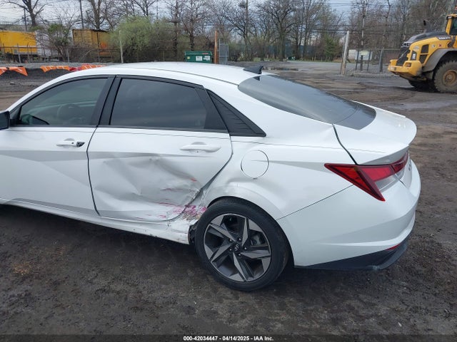 5NPLS4AG8PH097911 Hyundai ELANTRA SEL