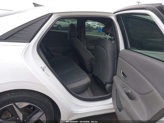 5NPLS4AG8PH097911 Hyundai ELANTRA SEL