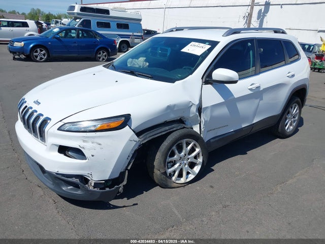 1C4PJLCB0FW616538 Jeep Cherokee Latitude