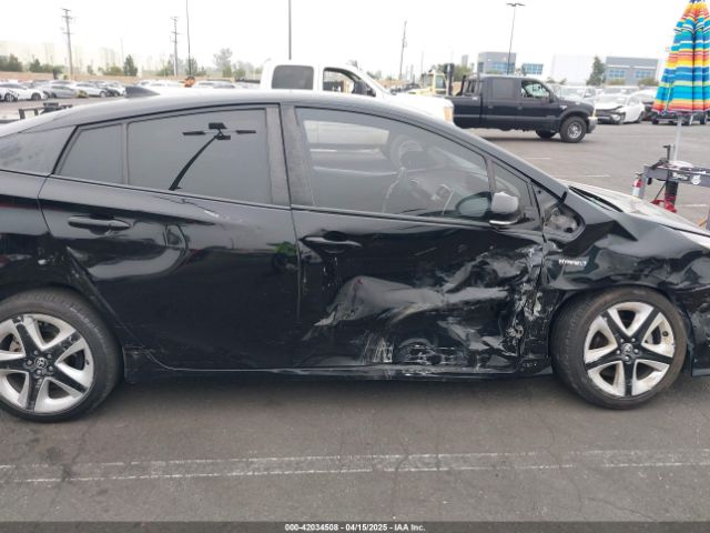 JTDKARFU5G3018264 Toyota Prius Four Touring