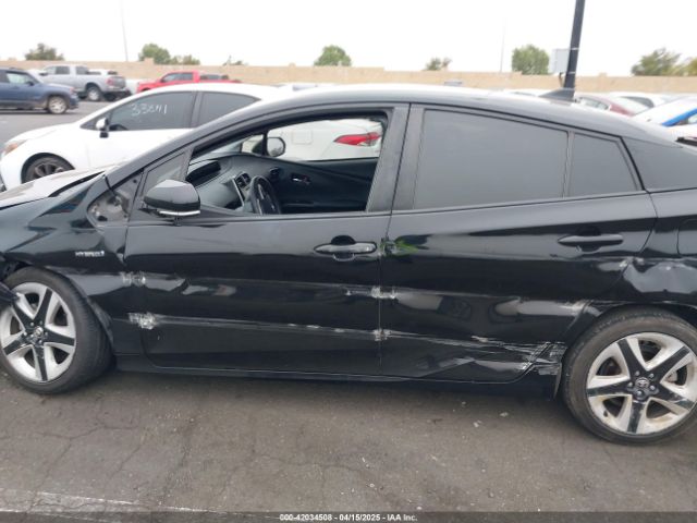 JTDKARFU5G3018264 Toyota Prius Four Touring