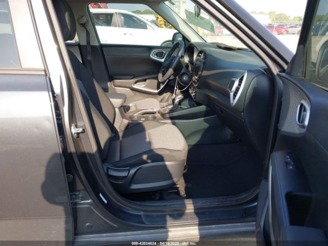 KNDJ23AU2R7917821 KIA SOUL LX