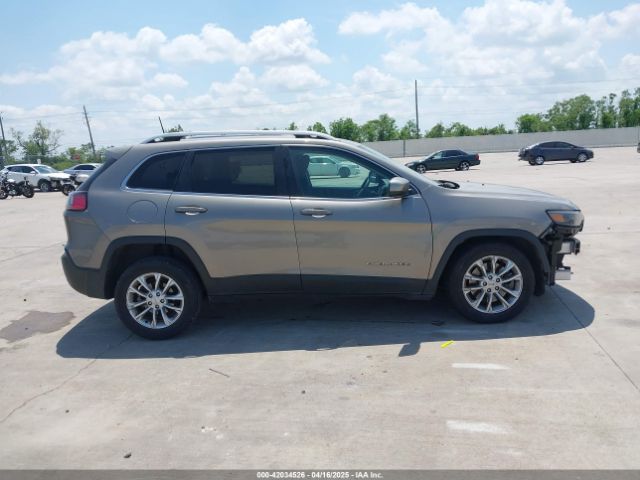 1C4PJLCB5KD327631 Jeep Cherokee Latitude Fwd