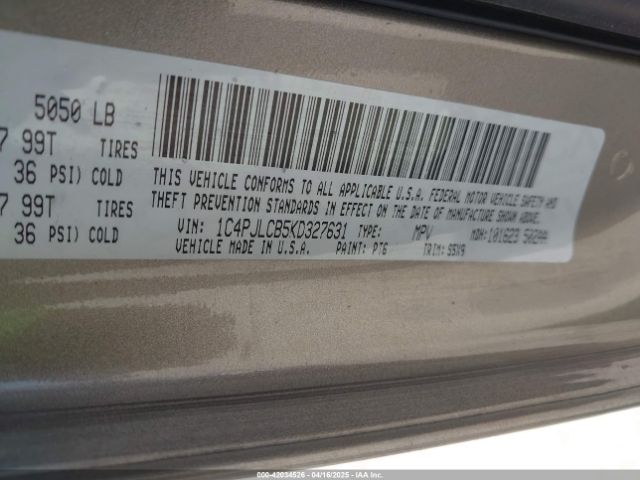 1C4PJLCB5KD327631 Jeep Cherokee Latitude Fwd