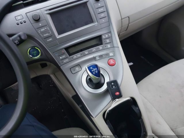 JTDKN3DU0E1759578 Toyota Prius Two