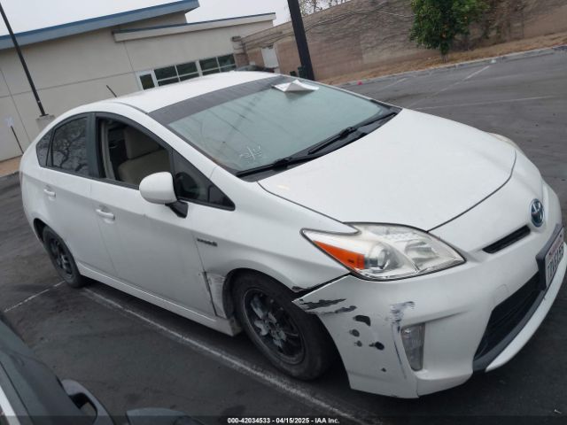 JTDKN3DU0E1759578 Toyota Prius Two